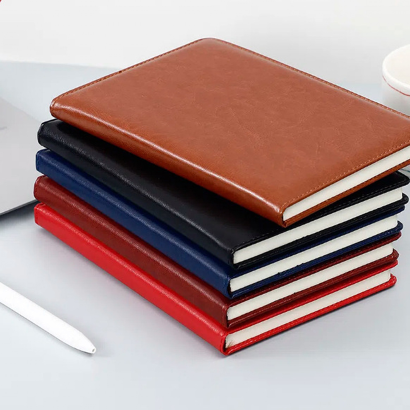 ヴィンテージエンボス加工のクマ柄A5レザーノートブック、名入 - Leather Work Diary Covers のレビューと価格