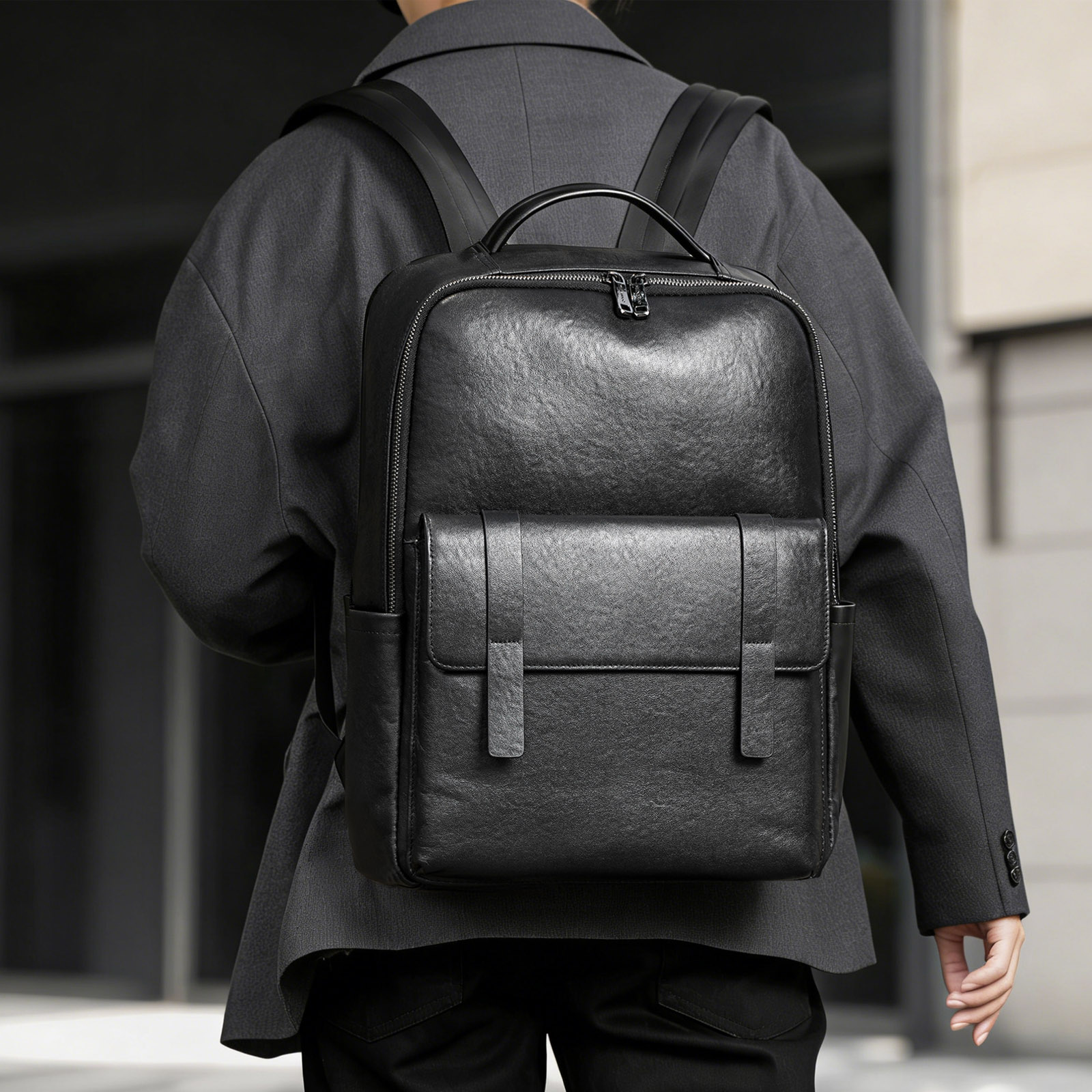 スタイリッシュな本革バックパック、男性用、14インチのラップ - Leather Work Rucksack Mens のレビューと価格